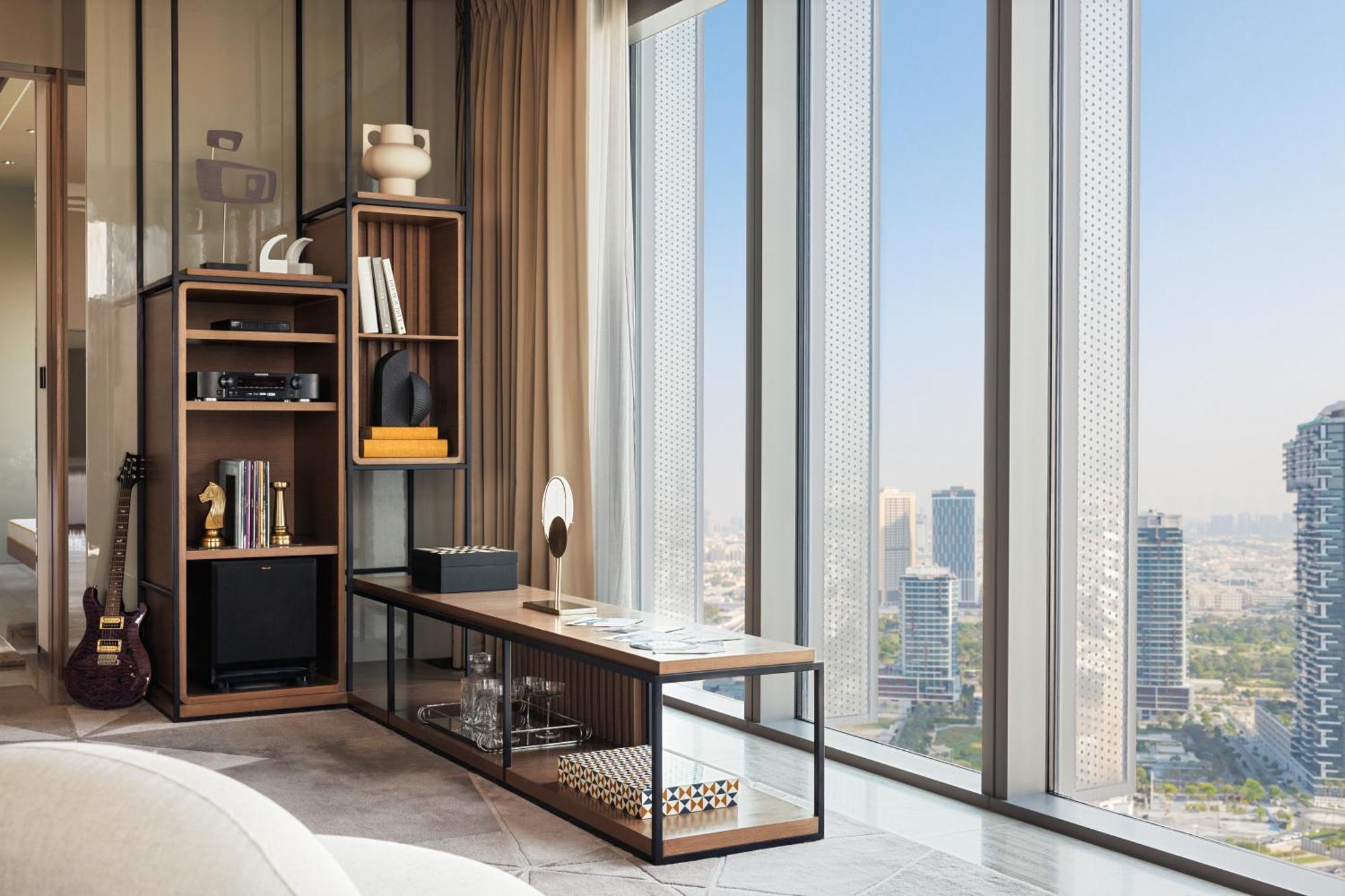 One&Only One Za'Abeel Hotel Dubai Luaran gambar A view of the city from a bedroom